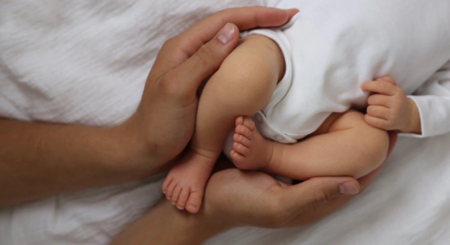 Minyak Urut Bayi Natural: Panduan Lengkap Keselamatan & Keberkesanan